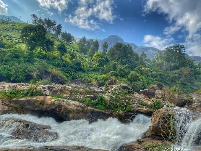 Holiday park 4 Rooms Private Cottage At Attukad Tea Estate Devikolam